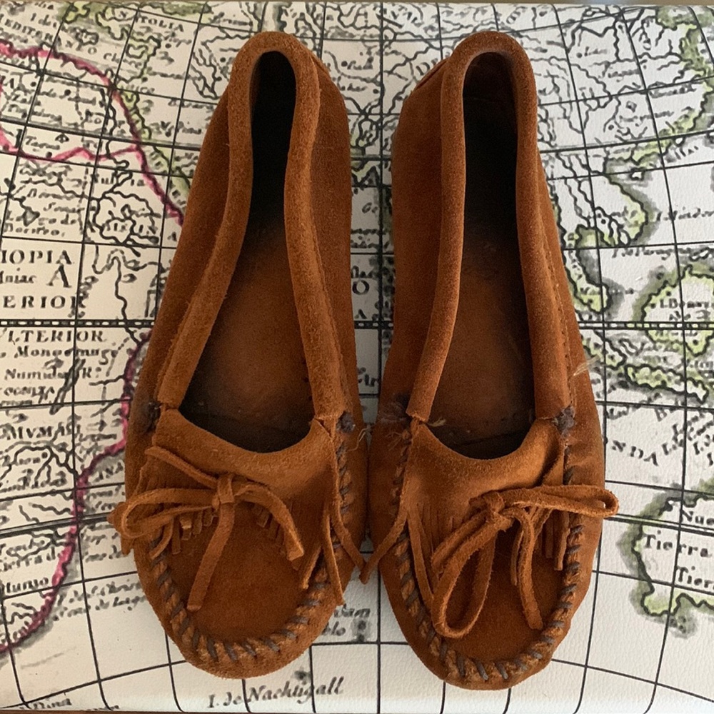 Minnetonka moccasins - Picture 1 of 3